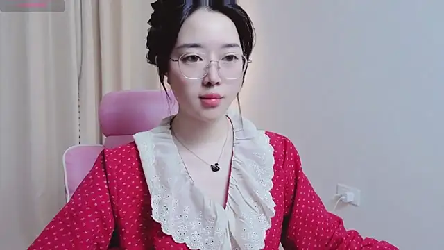 Snapshot of Miu-999 chatting on 02/09/26, 02:15 Miu-999 online show from 02/09/26, 02:15