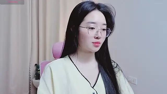 Snapshot of Miu-999 chatting on 03/09/26, 02:04 Miu-999 online show from 03/09/26, 02:04