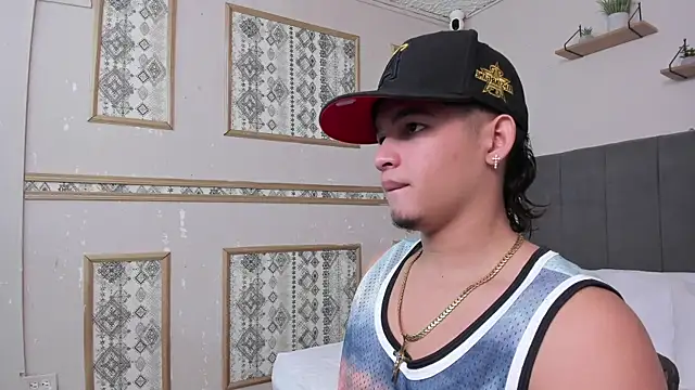 Riky Strong online show from 12/02/25, 04:07