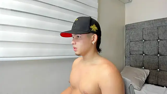 Riky Strong online show from 12/21/25, 03:13