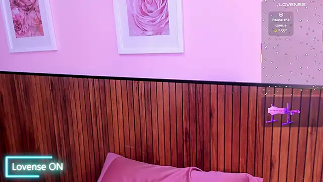 dalia roses online show from 11/19/25, 12:54