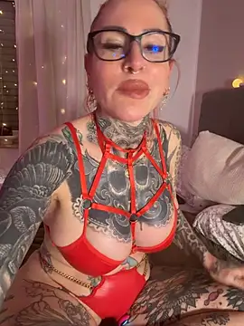 Snapshot of CatCoxx chatting on 03/13/26, 07:20 CatCoxx online show from 03/13/26, 07:20