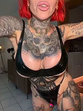 CatCoxx online show from 04/24/26, 05:15