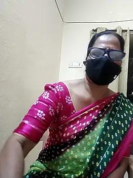 Snapshot of Darshini-Lovely chatting on 09/26/25, 09:35 Darshini-Lovely online show from 09/26/25, 09:35