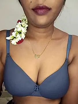 Tamil kavinila online show from 11/30/25, 04:05