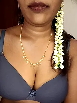 Tamil kavinila online show from 03/16/26, 11:58