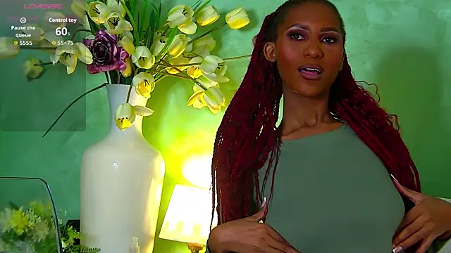 Snapshot of Izzie_Sugar chatting on 10/09/25, 07:12 Izzie Sugar online show from 10/09/25, 07:12