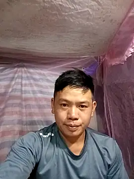 Snapshot of DungLuongg chatting on 04/09/26, 02:00 DungLuongg online show from 04/09/26, 02:00