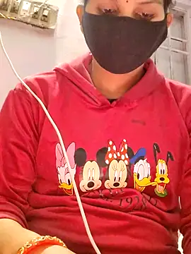 Snapshot of poojam93 chatting on 11/22/25, 03:33 poojam93 online show from 11/22/25, 03:33