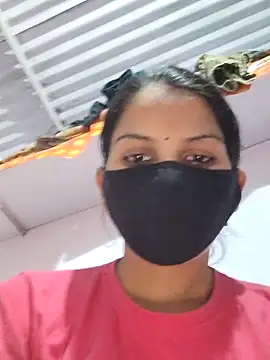 Snapshot of poojam93 chatting on 11/26/25, 02:01 poojam93 online show from 11/26/25, 02:01