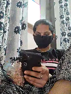 Snapshot of poojam93 chatting on 02/05/26, 03:38 poojam93 online show from 02/05/26, 03:38