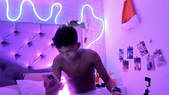 Snapshot of Lucien_Gray_ chatting on 12/05/25, 06:55 Lucien Gray online show from 12/05/25, 06:55