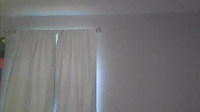 sarahkat86 online show from 05/05/26, 11:13