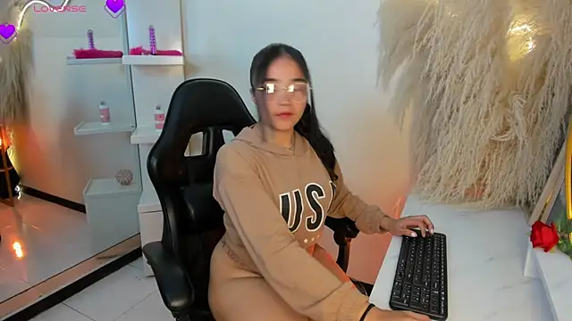 CamiJones online show from 09/22/25, 12:40