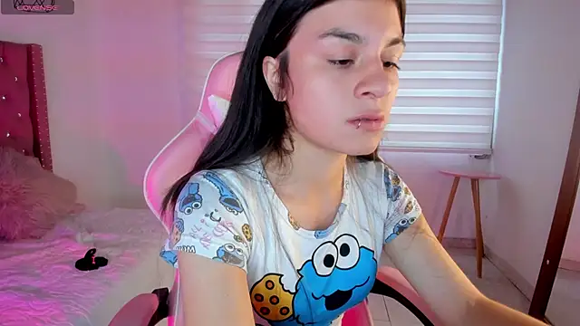 Jade rey  online show from 10/03/25, 08:17