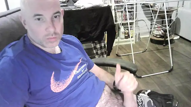 Snapshot of Chrisprngr chatting on 03/22/26, 10:57 Chrisprngr online show from 03/22/26, 10:57