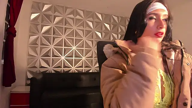 hellen tease online show from 09/15/25, 12:49