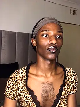 Trans fairy online show from 10/11/25, 06:28