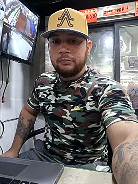 Catire10  online show from 12/01/25, 01:49