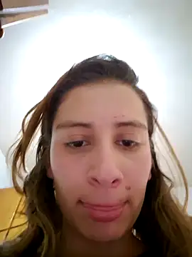 aytanna torrez online show from 11/12/25, 05:02