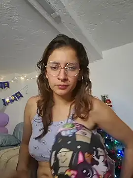 aytanna torrez online show from 12/04/25, 01:09