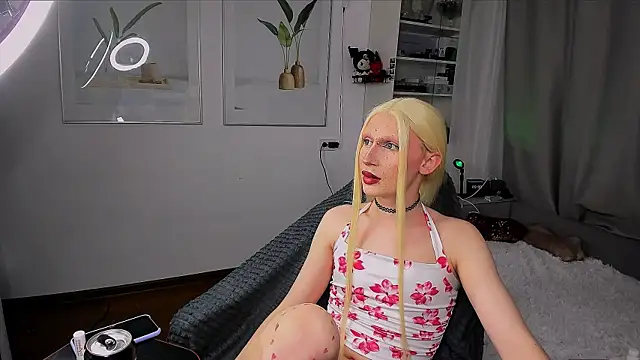 yoi mika online show from 12/01/25, 09:09