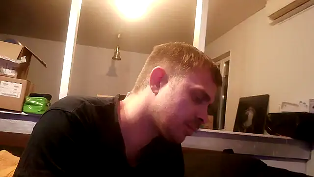 Snapshot of Bikerhot883hd chatting on 10/01/25, 08:15 Bikerhot883hd online show from 10/01/25, 08:15