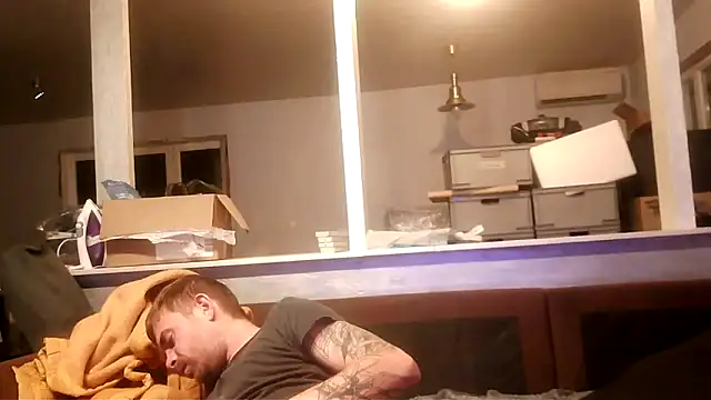 Snapshot of Bikerhot883hd chatting on 10/11/25, 02:44 Bikerhot883hd online show from 10/11/25, 02:44