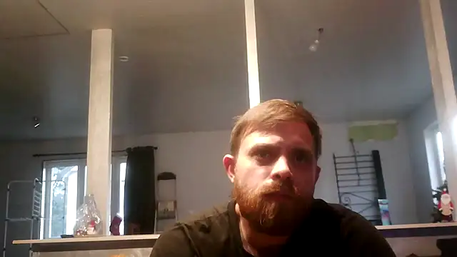 Snapshot of Bikerhot883hd chatting on 12/15/25, 07:34 Bikerhot883hd online show from 12/15/25, 07:34