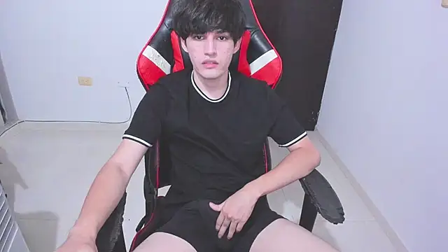 Snapshot of eren_188 chatting on 01/18/26, 02:37 eren 188 online show from 01/18/26, 02:37