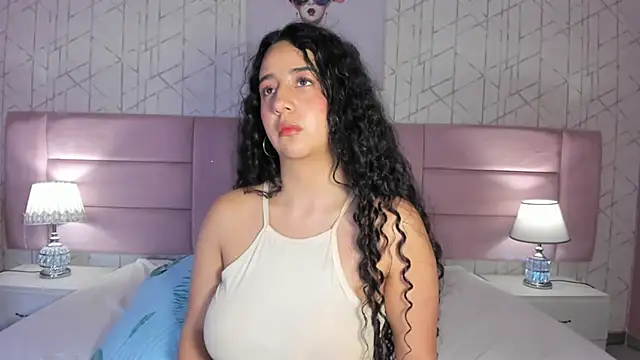 BellaSwwan online show from 12/13/25, 07:53