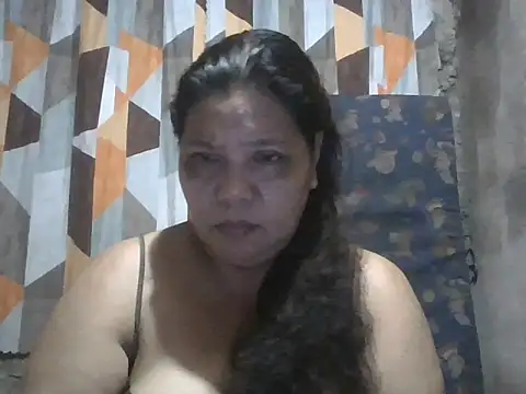 Snapshot of xxbernxxx chatting on 05/22/26, 12:00 xxbernxxx online show from 05/22/26, 12:00