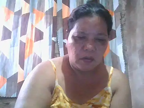Snapshot of xxbernxxx chatting on 05/24/26, 02:49 xxbernxxx online show from 05/24/26, 02:49