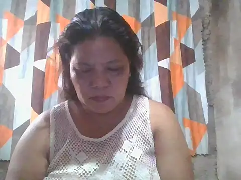 Snapshot of xxbernxxx chatting on 05/24/26, 11:43 xxbernxxx online show from 05/24/26, 11:43