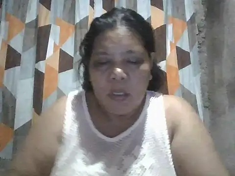 Snapshot of xxbernxxx chatting on 06/03/26, 02:33 xxbernxxx online show from 06/03/26, 02:33