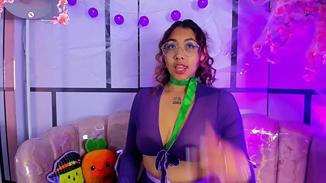 Olivejoness online show from 10/23/25, 05:18