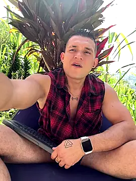 Marco Vega online show from 09/21/25, 03:02