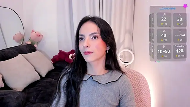 Snapshot of sarah_saenz_ chatting on 07/31/26, 07:30 sarah saenz online show from 07/31/26, 07:30