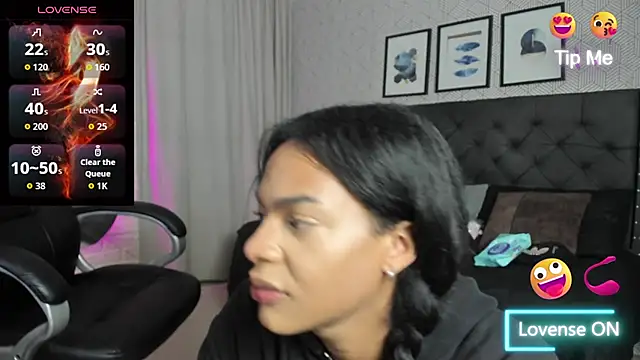 Snapshot of sweet__vanessa1 chatting on 10/23/25, 03:50 sweet vanessa1 online show from 10/23/25, 03:50