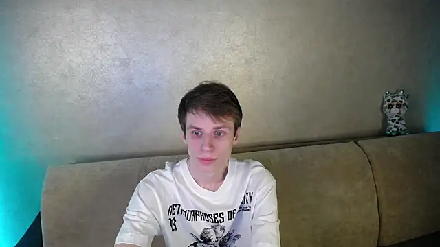 Snapshot of yes_cute_boy_ chatting on 03/17/26, 09:40 yes cute boy online show from 03/17/26, 09:40