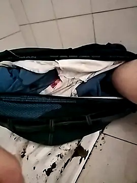 Snapshot of SborraSicula chatting on 10/28/25, 03:25 SborraSicula online show from 10/28/25, 03:25