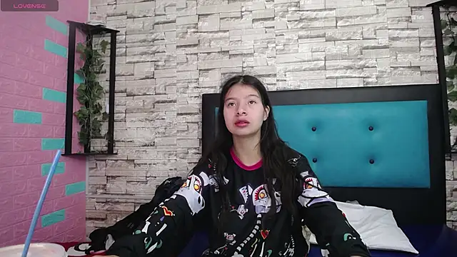 Snapshot of maily_can chatting on 09/25/25, 12:31 maily can online show from 09/25/25, 12:31