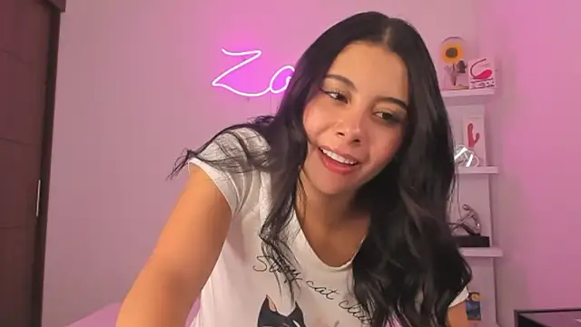 Snapshot of zoecams1 chatting on 07/02/26, 03:23 zoecams1 online show from 07/02/26, 03:23