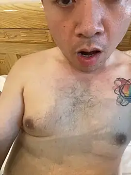 Snapshot of lahungdj12 chatting on 12/21/25, 08:32 lahungdj12 online show from 12/21/25, 08:32