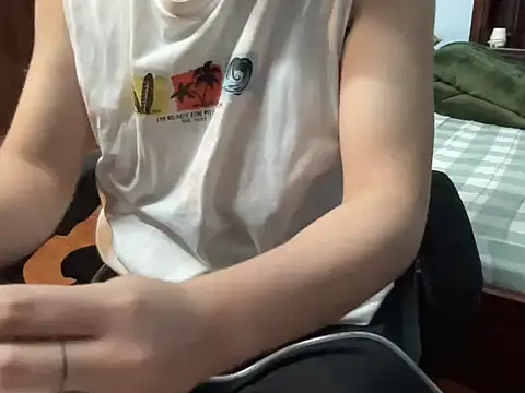 Snapshot of lahungdj12 chatting on 03/03/26, 01:28 lahungdj12 online show from 03/03/26, 01:28