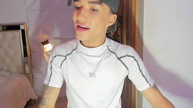 Wyatt Rose online show from 11/27/25, 03:41