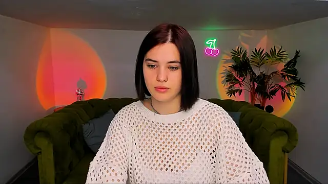 lil angel  online show from 10/26/25, 08:42