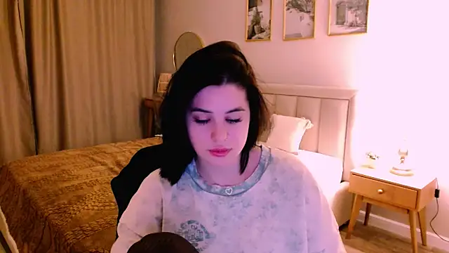 Snapshot of lil_angel_ chatting on 02/14/26, 03:47 lil angel online show from 02/14/26, 03:47