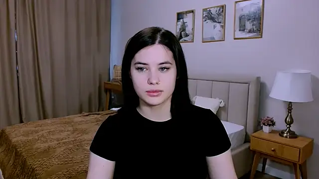 Snapshot of lil_angel_ chatting on 02/17/26, 08:11 lil angel online show from 02/17/26, 08:11