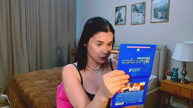 Snapshot of lil_angel_ chatting on 03/05/26, 02:24 lil angel online show from 03/05/26, 02:24